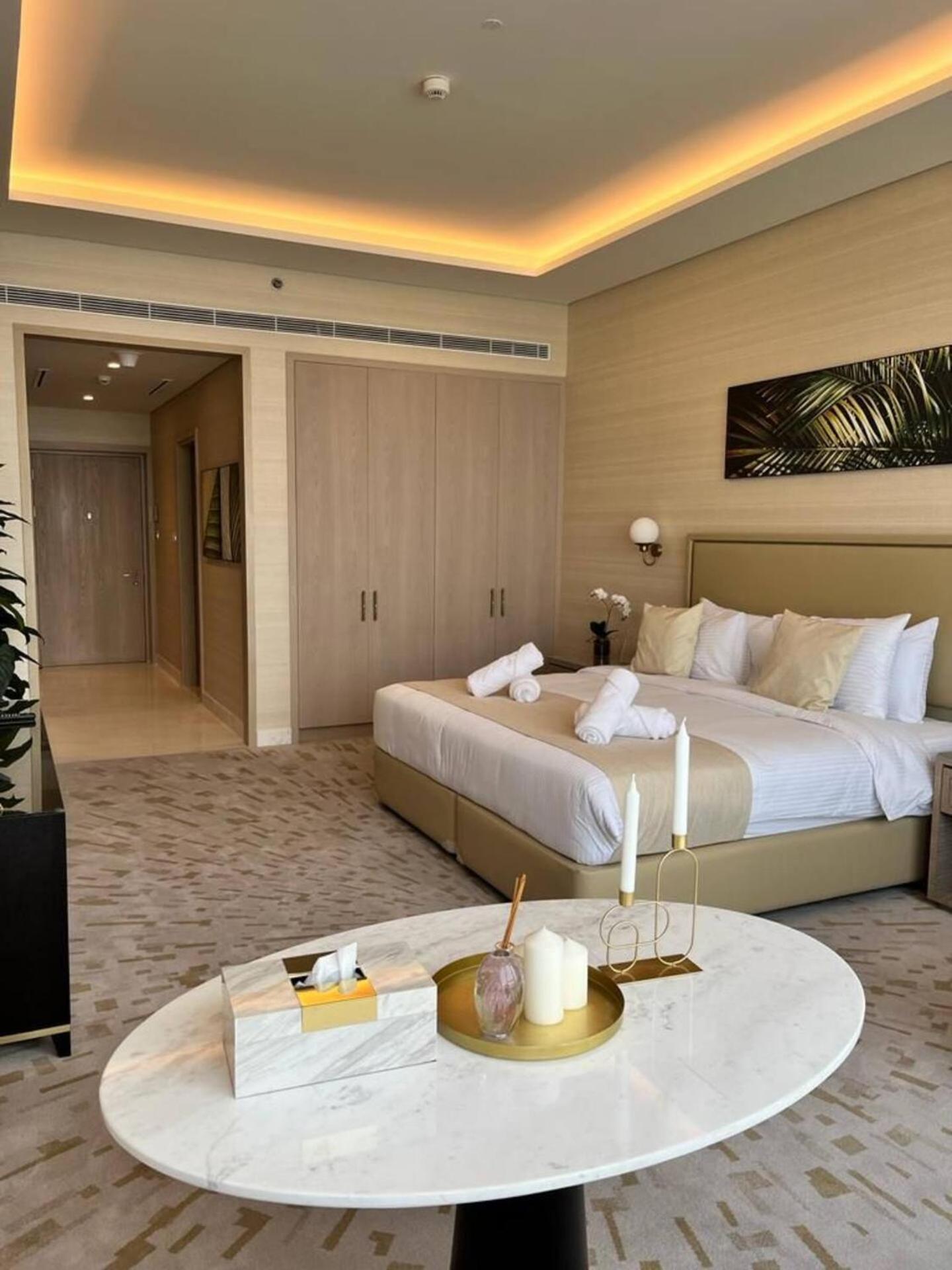 Exquisite - Highest At The Palm Tower Dubai