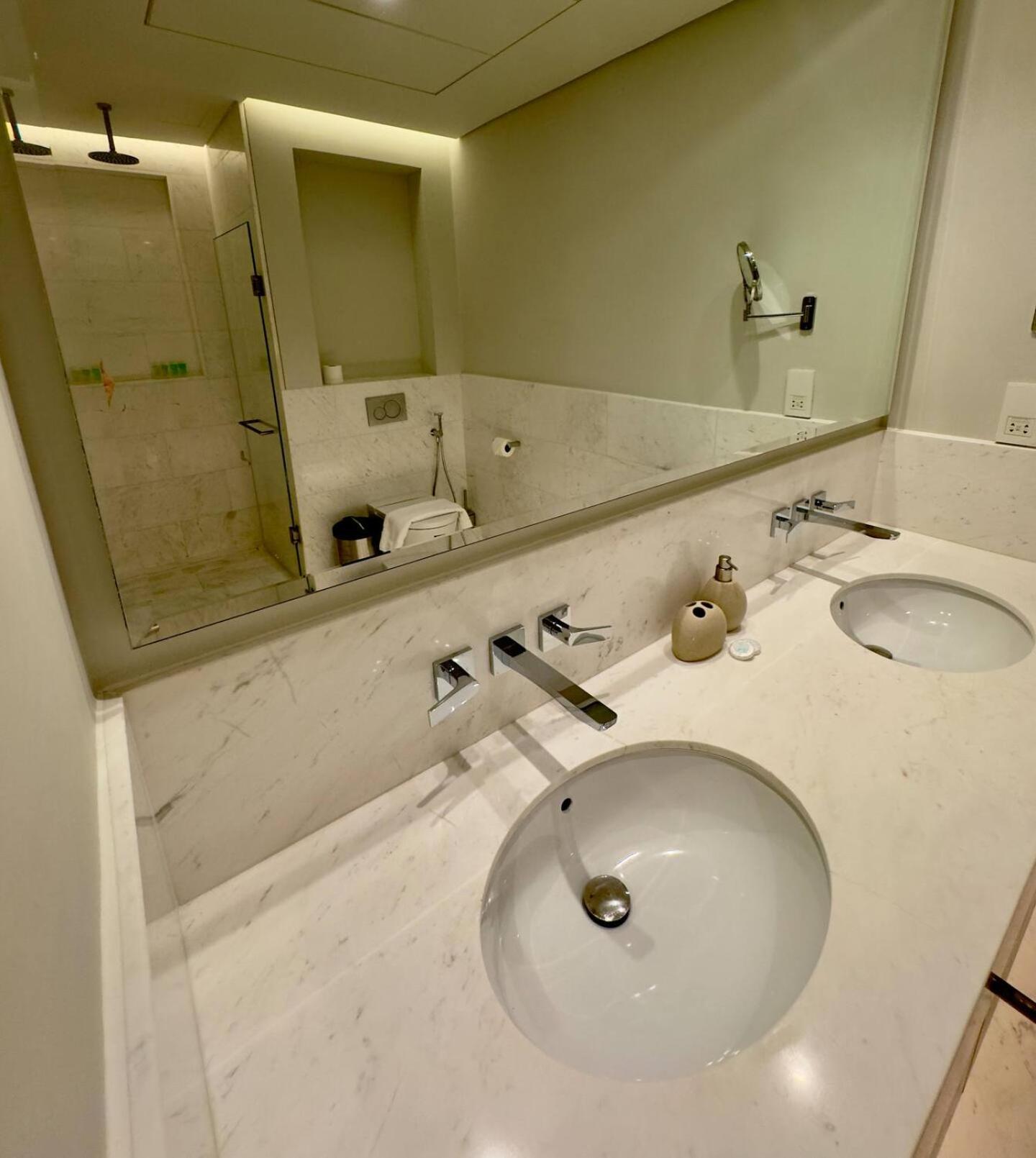 Apartment Exquisite - Highest At The Palm Tower *